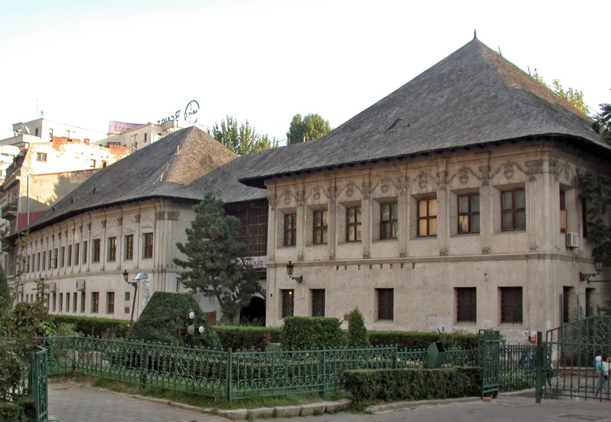 Exterior view of Manuc Inn hostel in Bucharest, Romania