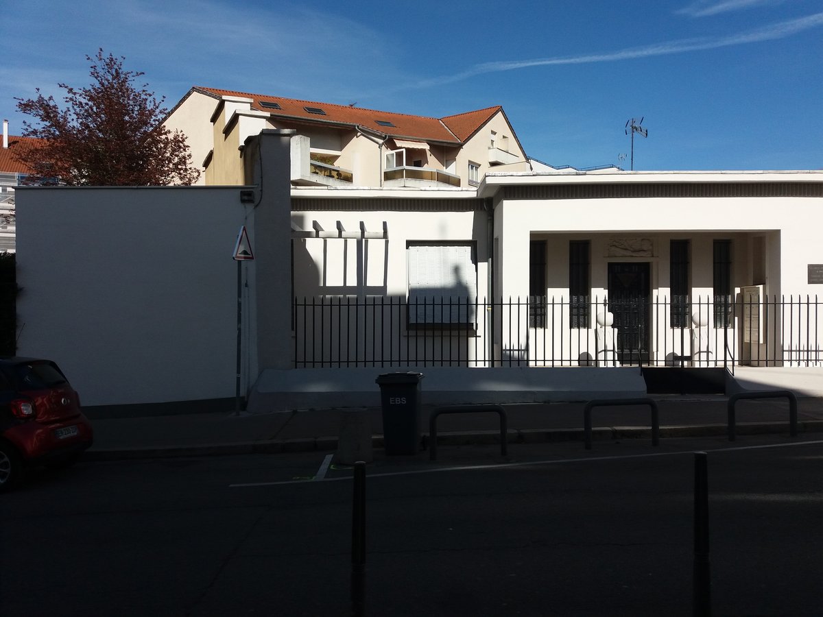 Maison de Claudius Linossier, left part, located on Rue de Belfort in Lyon 4e arrondissement