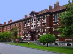 Hospital Universitario de Basurto in Bilbao modern exterior and entrance