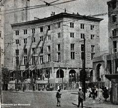 Reconstruction and redevelopment of Zbawiciela Square in Warsaw