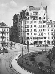 Historic view of Plac Zbawiciela square in Warsaw in 1920
