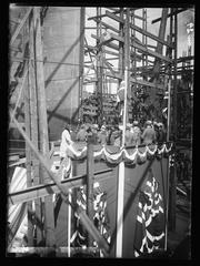 Historic image of Nylands Verksted shipyard in Oslo with workers and ships