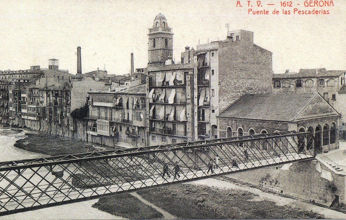 Campanar de Santa María de Cadins in Mercadal neighborhood, Girona