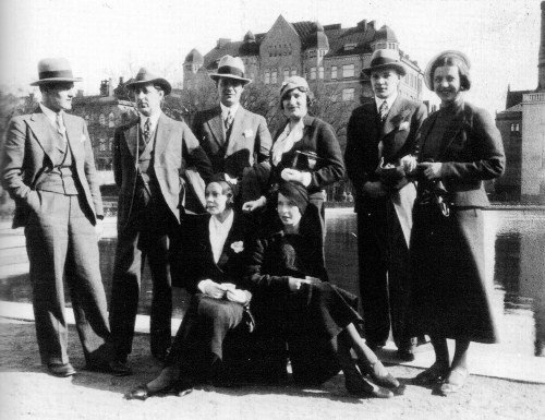 Actors of Finnish National Theatre group photo summer tour 1933
