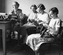 Women knitting in the South African Volunteer Service workroom London 1941
