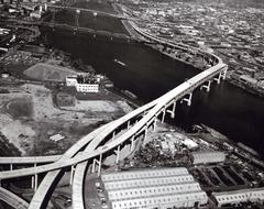 Marquam Bridge over the Willamette River in Portland connecting I-5 and multiple freeways