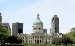 Old Courthouse in St. Louis from Memorial Drive urban view
