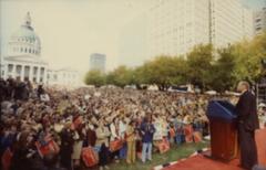 Photo contact sheet B2107 from Gerald Ford Presidential Library showing images from October 29, 1976 Ford rally in St. Louis