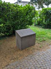 Commemorative plaque with German text honoring Andreas Hofer in Andreas Hofer Park, Mantua