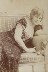 Portrait of Réjane in Sylvie ou la Curieuse d'amour by Abel Hermant at Théâtre du Vaudeville, 1900/1901