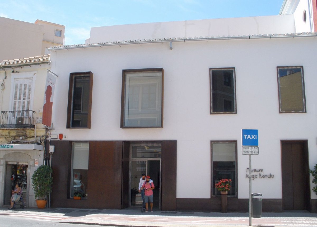 Exterior view of Museo Jorge Rando in Málaga with modern architectural design