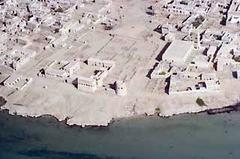 A village scene of Darin in 1970 showing the coastline reaching Darin Castle and Al-Fihaani Palace