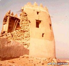 Ruined part of Darin Castle tower with visible rubble and sky