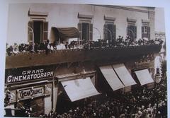 Black and white photo of a procession in Strada Reale during the Congrès de Malte 1913