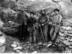 Cavers exploring Pál-völgy Cave in 1910