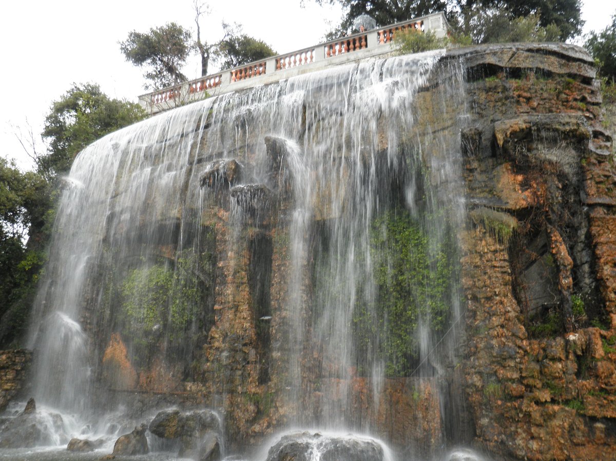 Cascade De La Colline Du Château waterfall in Nice France