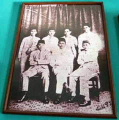 Historical black and white photograph of Partai Nasional Indonesia members before 1928