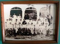 Group portrait of Jong Islamieten Bond members in Indonesia