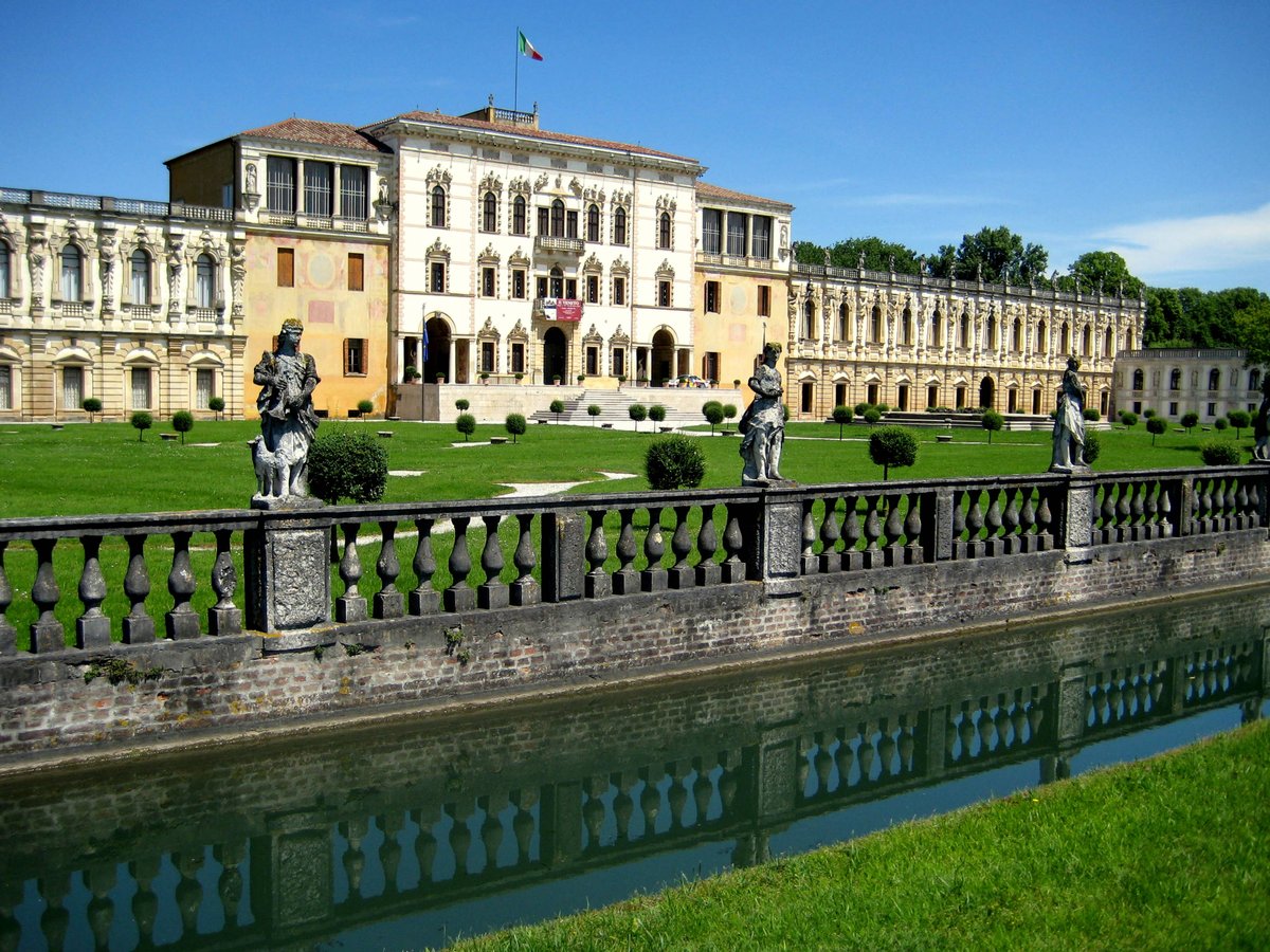 Villa Contarini historic Italian villa exterior
