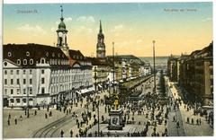 Historical photograph of soldiers raising the guard at Neustädter Markt, Hauptstraße in Dresden, 1912