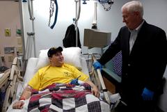 Defense Secretary Robert M. Gates meeting wounded servicemembers at Brooke Army Medical Center burn rehab center