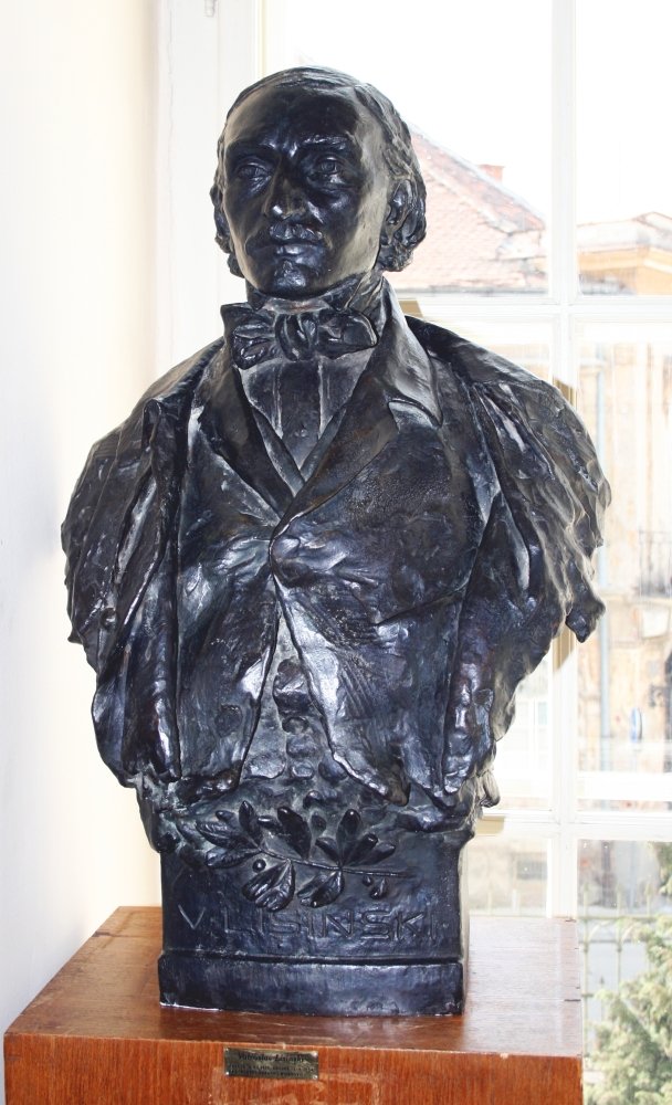 Vatroslav Lisinski sculpture by Robert Frangeš-Mihanović at Narodni dom, HAZU, Zagreb