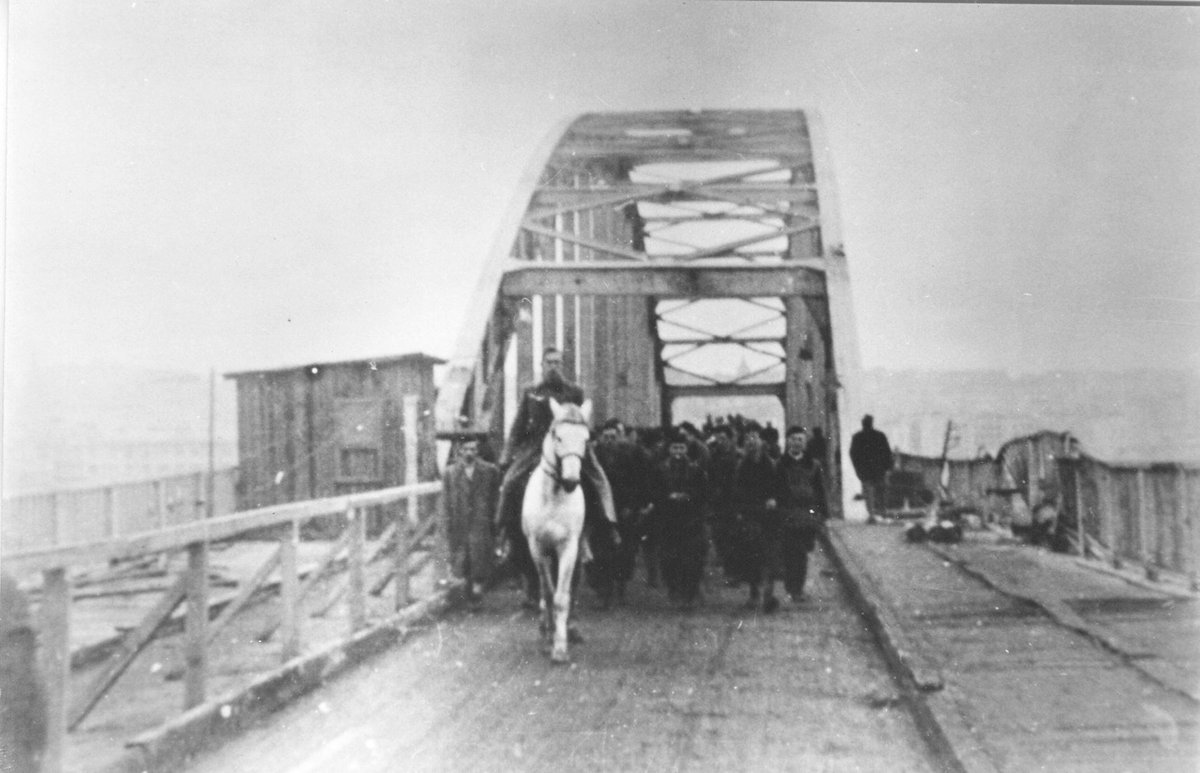 Borci 5. krajiške divizije crossing Sava Bridge departing for Sremski Front from Belgrade November 1944
