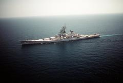 A port view of the battleship USS Wisconsin (BB-64) underway during Operation Desert Shield