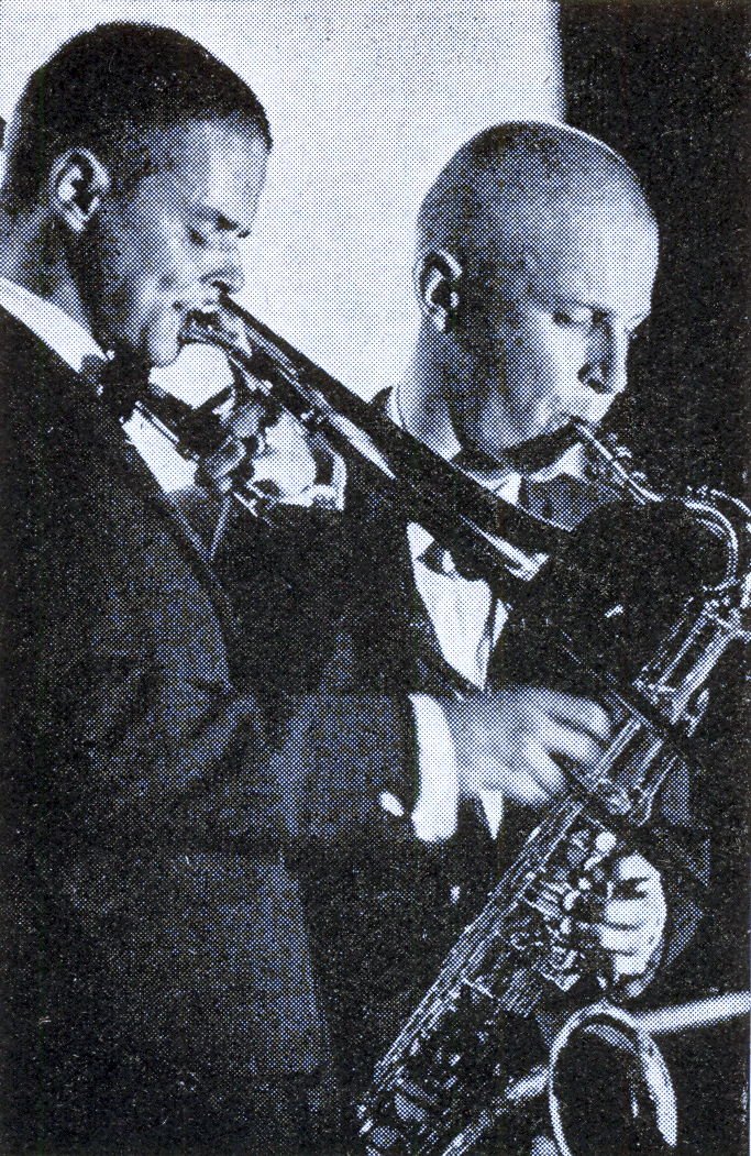 Eje Thelin playing trombone and Ulf Andersson playing tenor saxophone during a 1963 performance at Moderna Museet in Stockholm