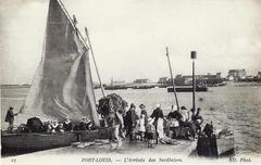 Port-Louis Morbihan sardine boats arriving early 20th century