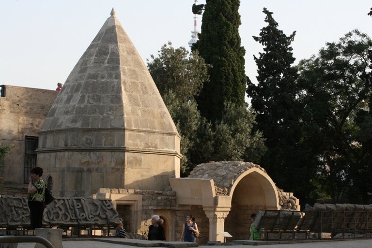 Seyid Yahya Bakuvi's Mausoleum at Shirvanshah's Palace in Baku, Azerbaijan, 14th century architecture