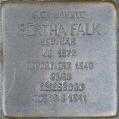 Stolperstein Dedicato A Bertha Falk