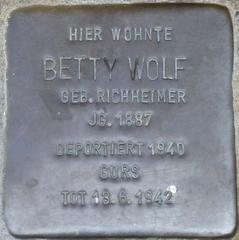 Stolperstein Dedicato A Betty Wolf