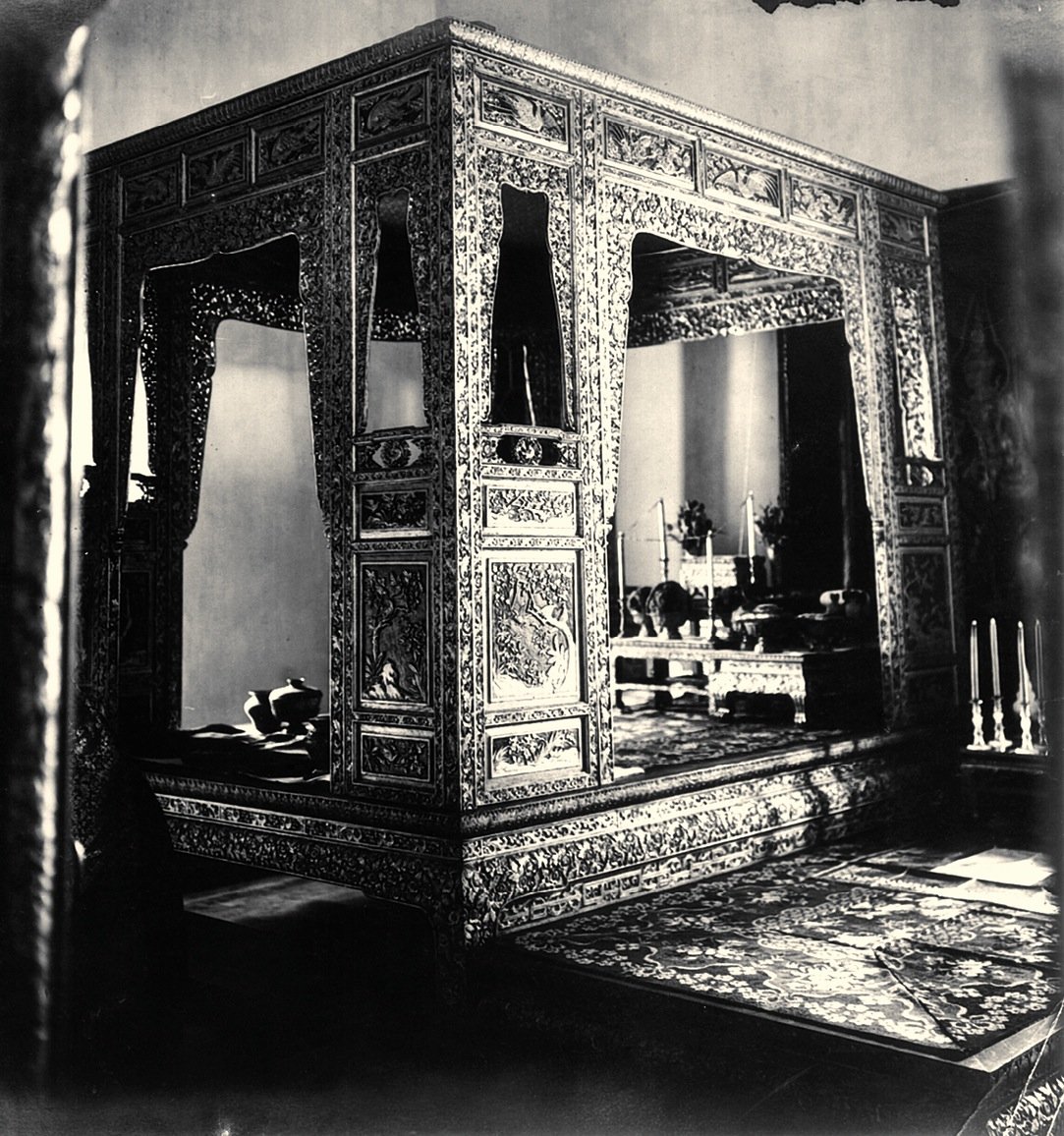 Canopy bed of the King at Chakraphat Phiman Hall in Grand Palace Bangkok