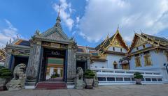 Phisan Thaksin Throne Hall