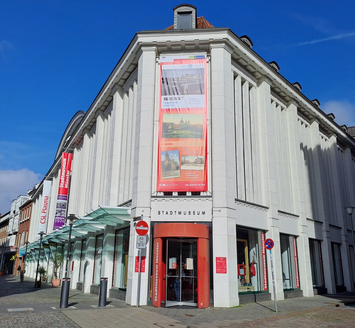 Front view of Stadtmuseum Münster building at Salzstraße 28