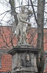 Varsavia Palazzo dei Quattro Venti on Via Długa with Euro wind statue