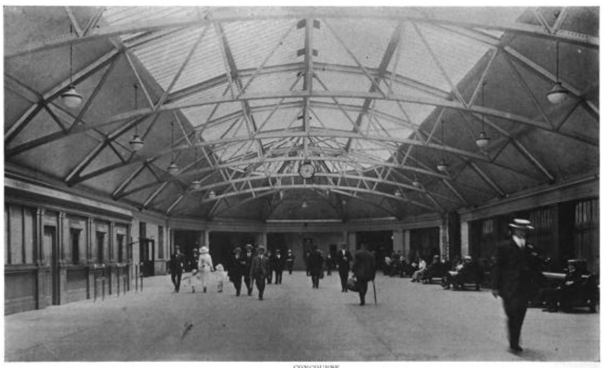 Interior concourse of Windsor Street Station in Montreal