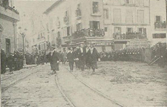 Festive procession in Palma with councilors carrying the flagpole of King Jaime during Festa de l'Estendard on January 15, 1923