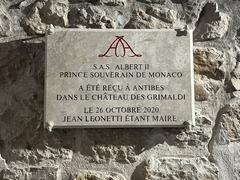 Plaque commemorating the reception of Albert II of Monaco at the Picasso Museum in 2020