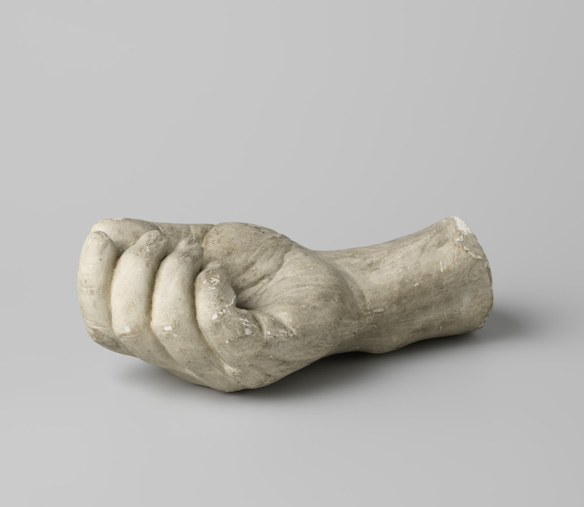 Plaster cast of a hand, possibly of Bilderdijk, detailed size measurements provided