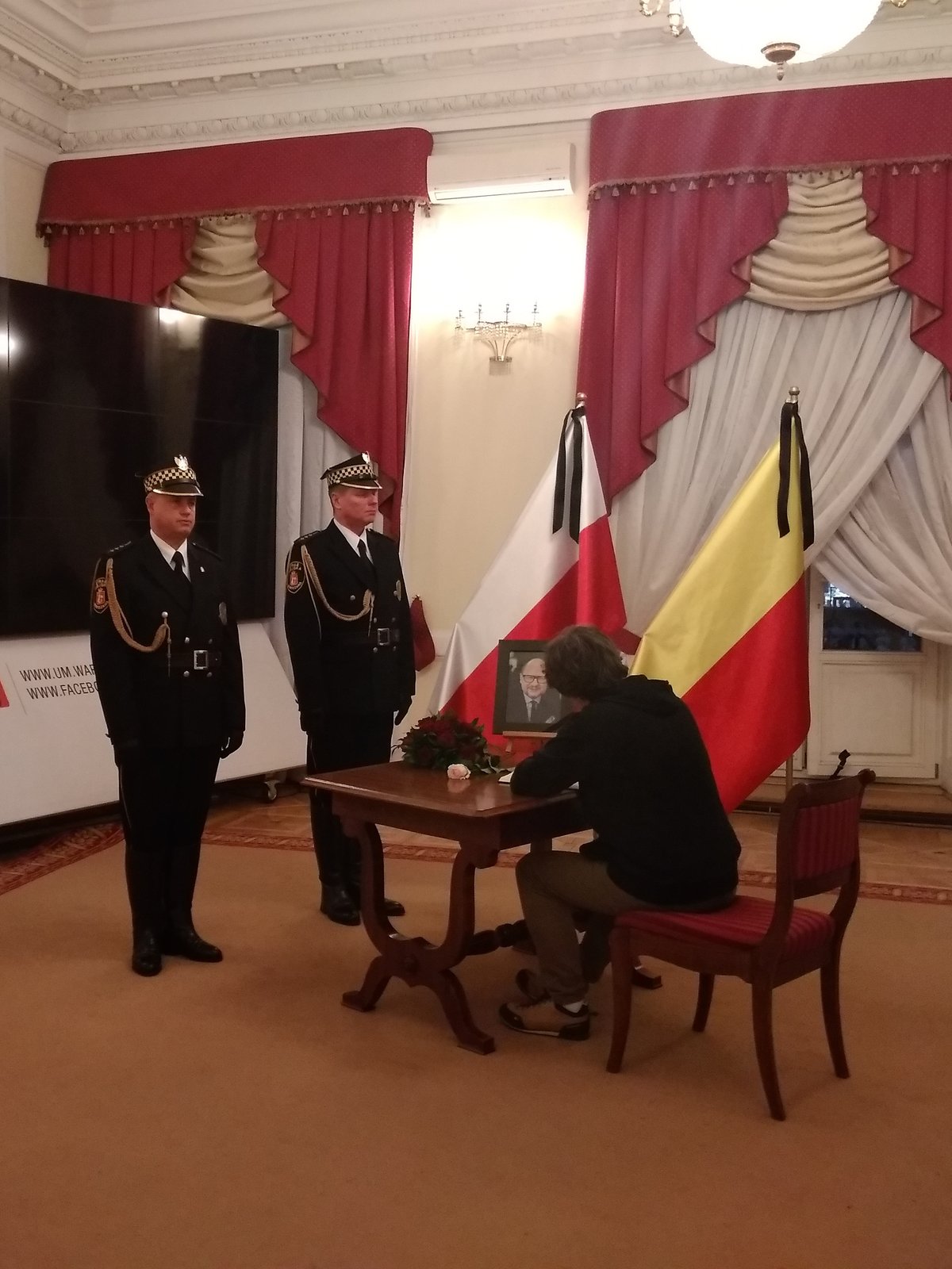 Condolence book for Gdansk President Pawel Adamowicz in Warsaw City Hall