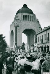 Supporters rally for General Juan Andreu Almazán 1940 candidacy