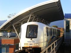MK II Train entering Broadway platform eastbound