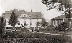 Kuddnäs gård historic home in Uusikaarlepyy Finland with traditional Finnish architecture