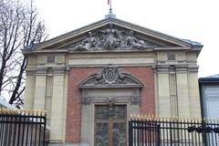 Musée du Luxembourg in Paris with beautiful classical architecture and visitors