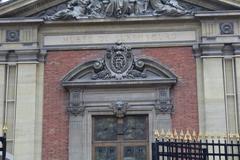 Musée du Luxembourg exterior view in Paris