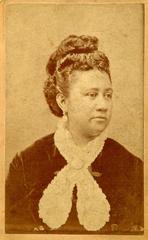 Portrait of Queen Kapiolani in traditional Hawaiian attire