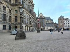 Lantaarn Zuid-midden at Paleis op de Dam in Amsterdam during daytime
