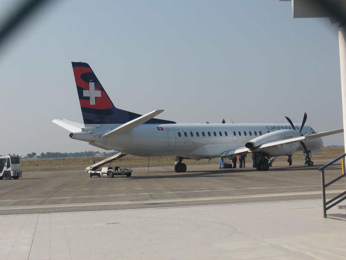 Airplane taking off from Gino Lisa Airport